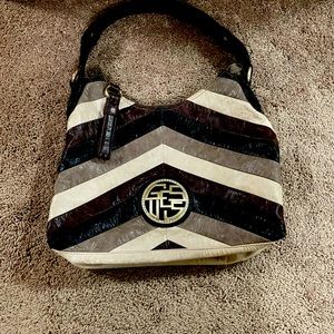 Guess Should Bag in earth tones